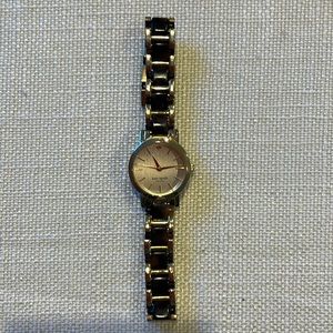 lightly worn kate spade watch *requires new battery